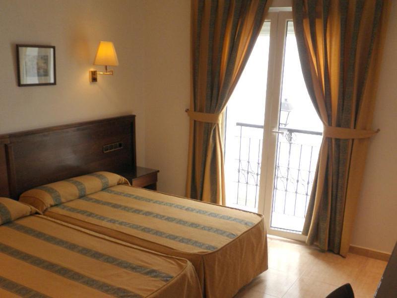 Hotel Tio Felipe Карбонерас Экстерьер фото